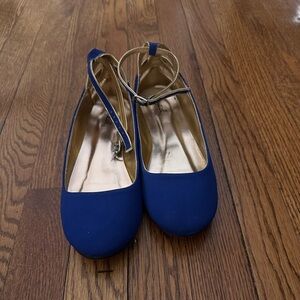 Quips Ballerina style flats - Size 8 Color: Cobalt Blue Nubuck with Gold trim